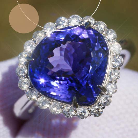 What celebrities wear tanzanite jewelry?