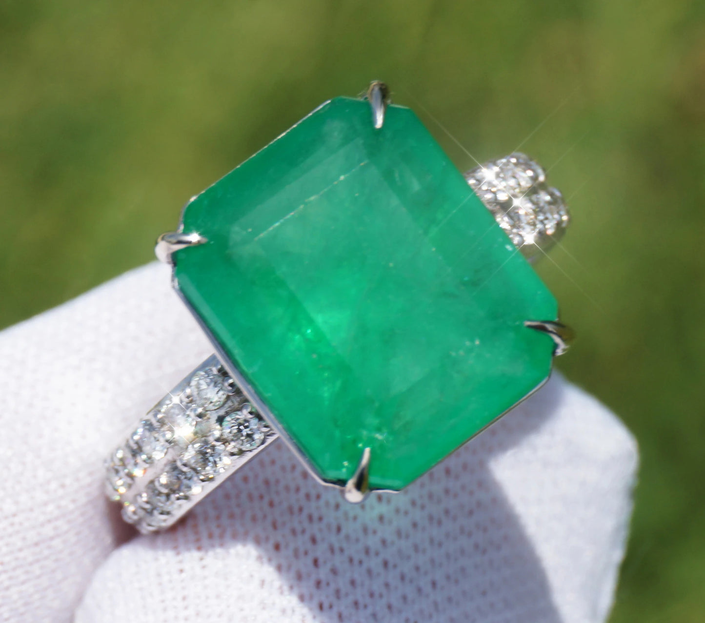 Emerald & diamond ring gold white14k gia certified 7.87ctw green