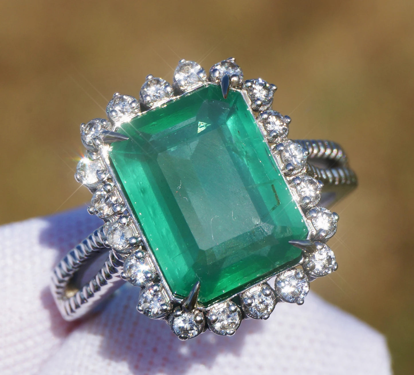 Emerald ring diamond white 14k gold 4.54ctw gia certified green
