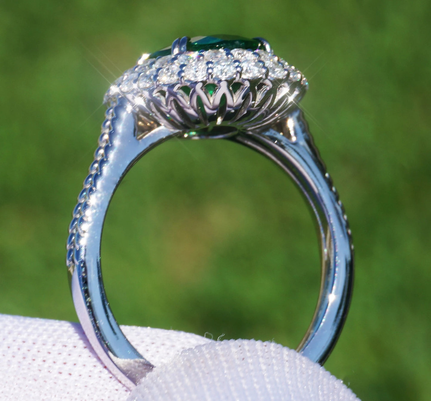 ring Tsavorite diamond white gold 14k gia certified 3.88ctw green oval cut garnet