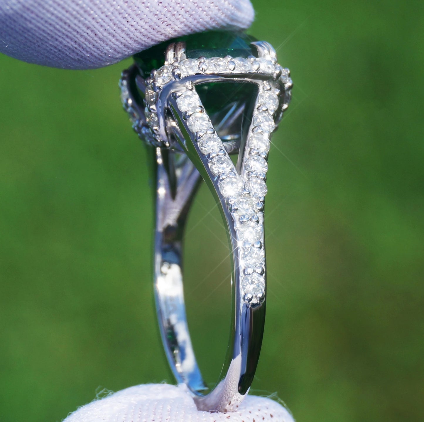 Tsavorite ring diamond 14k white gold 5.25ctw gia certified green oval cut