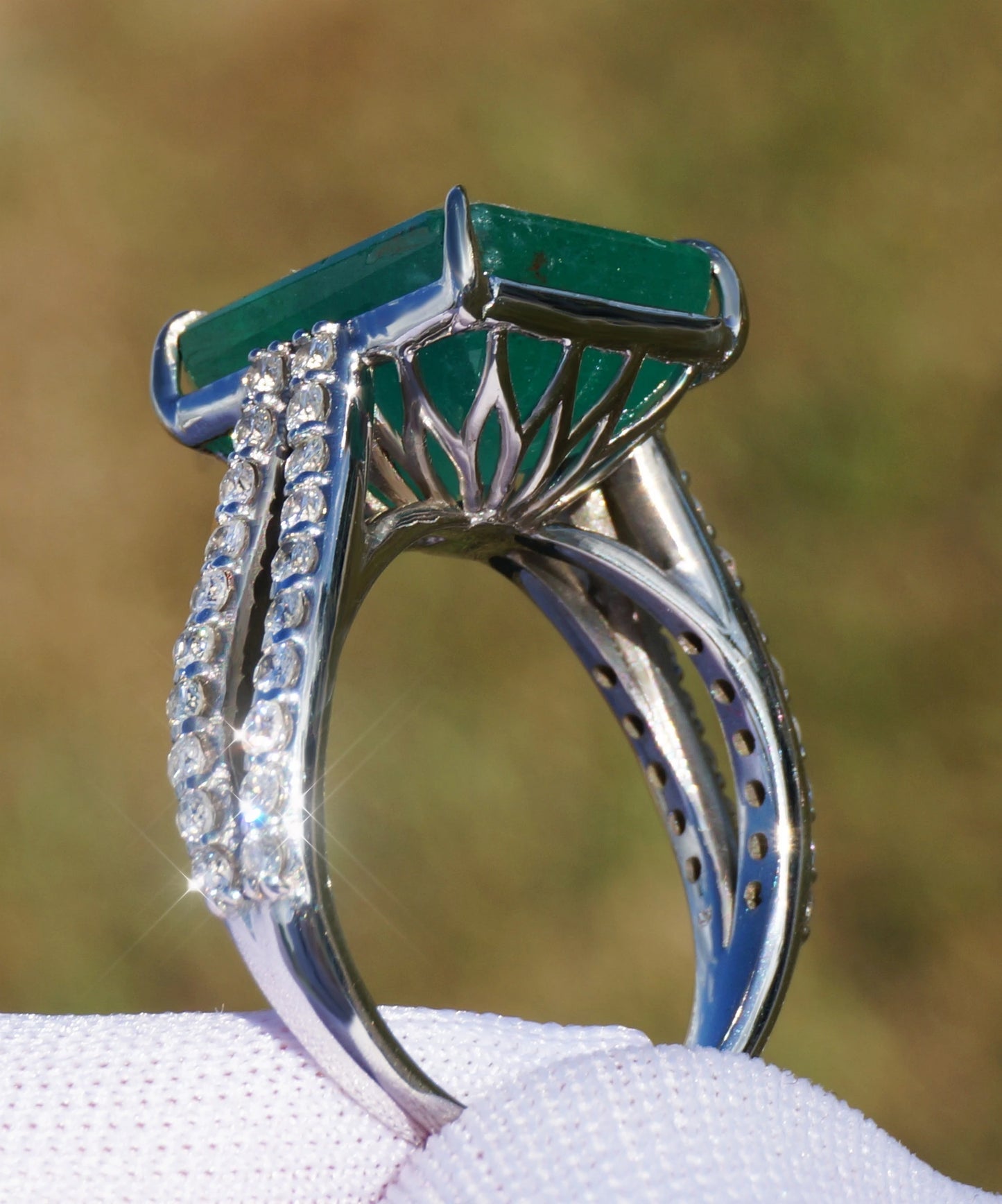 Emerald ring diamond white gold 14k gia certified 9.85ctw split shank solitaire