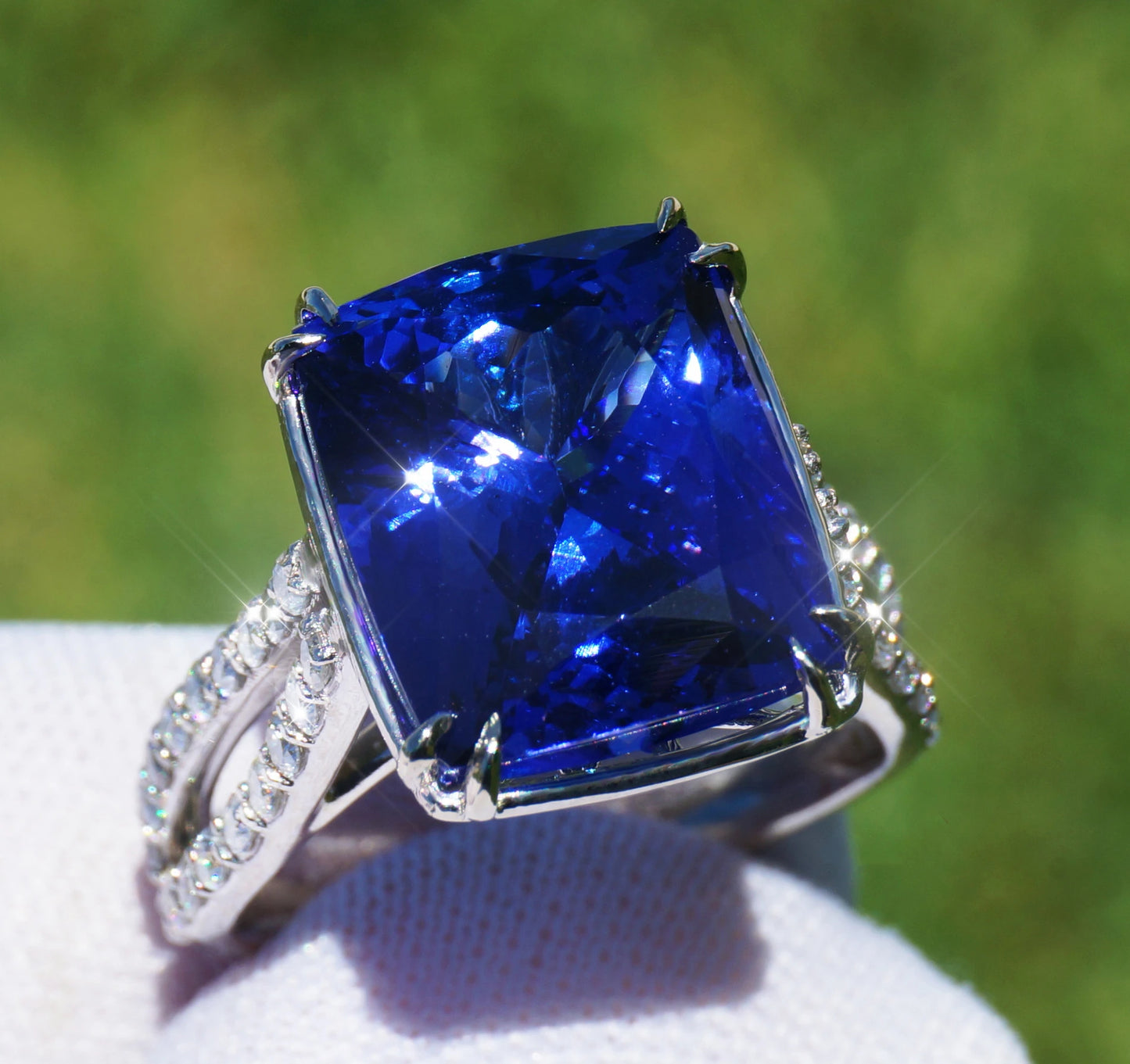 Tanzanite & diamond ring white gold white 14k no heat gia certified 10.86ctw