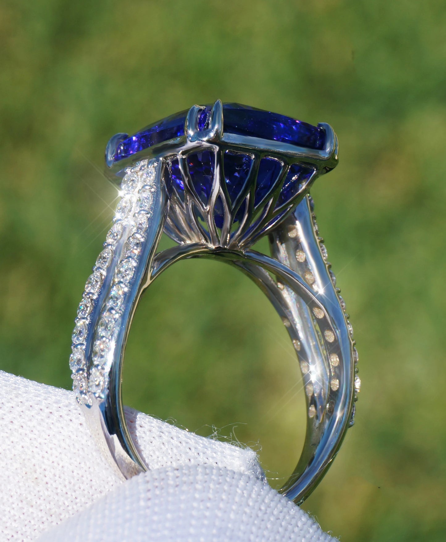 Tanzanite & diamond ring white gold white 14k no heat gia certified 10.86ctw