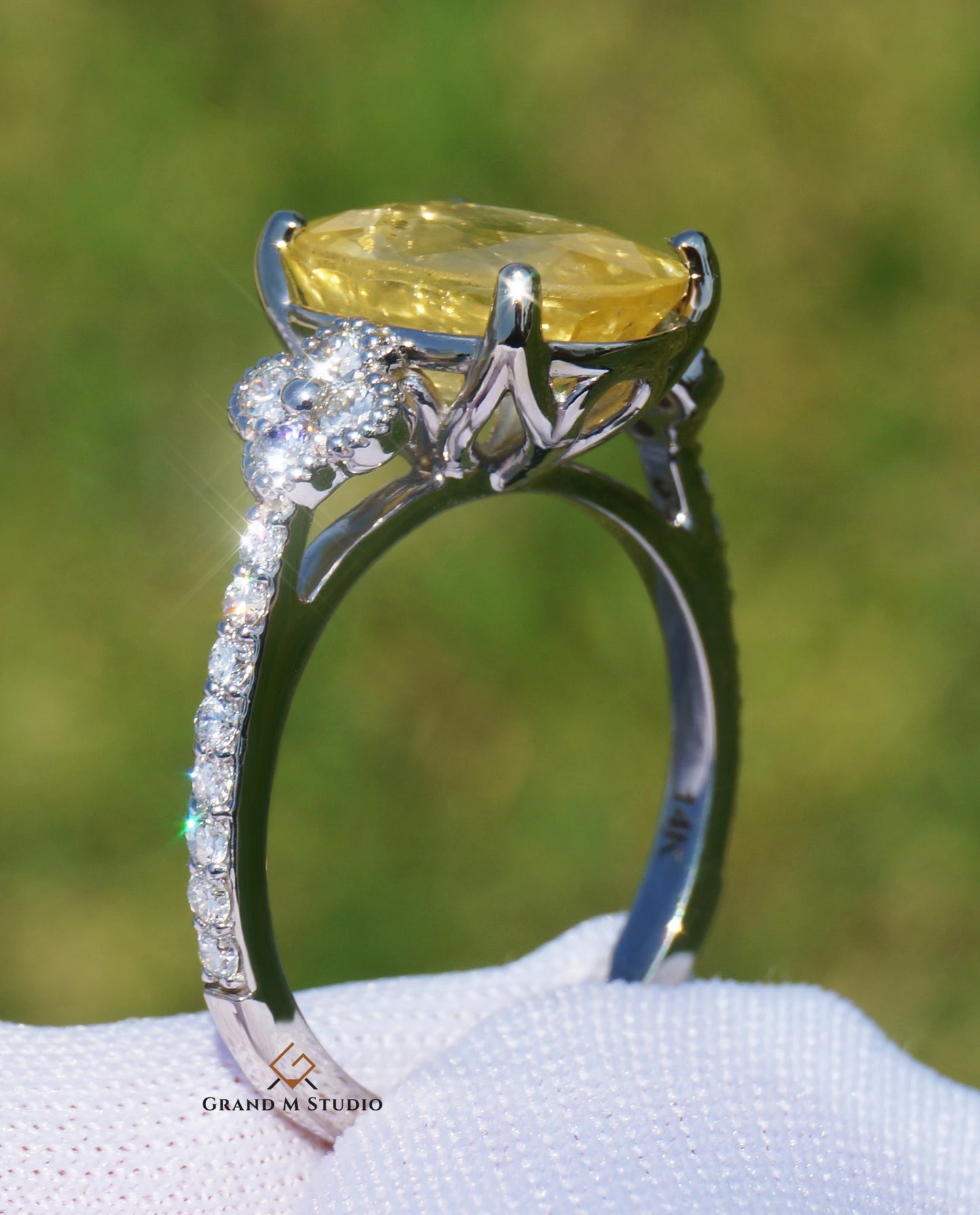 yellow Sapphire & diamond ring white gold 14k sri lanka oval cut gia certified 5.79ctw