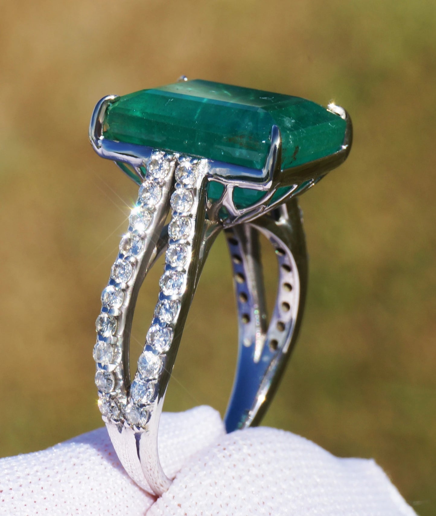 Emerald ring diamond white gold 14k gia certified 9.85ctw split shank solitaire