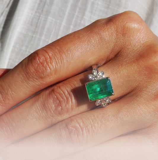 Why are Emerald gemstones rare?