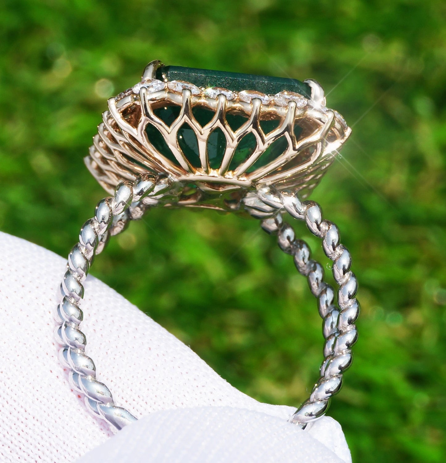 ring Emerald & diamond gold 14k two-toned ( yellow/white ) octagonal cut 9.08ctw gia certified