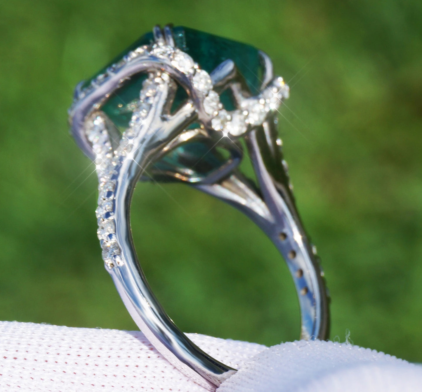 ring Emerald diamond white gold 14k green split shank 8.35ctw gia certified