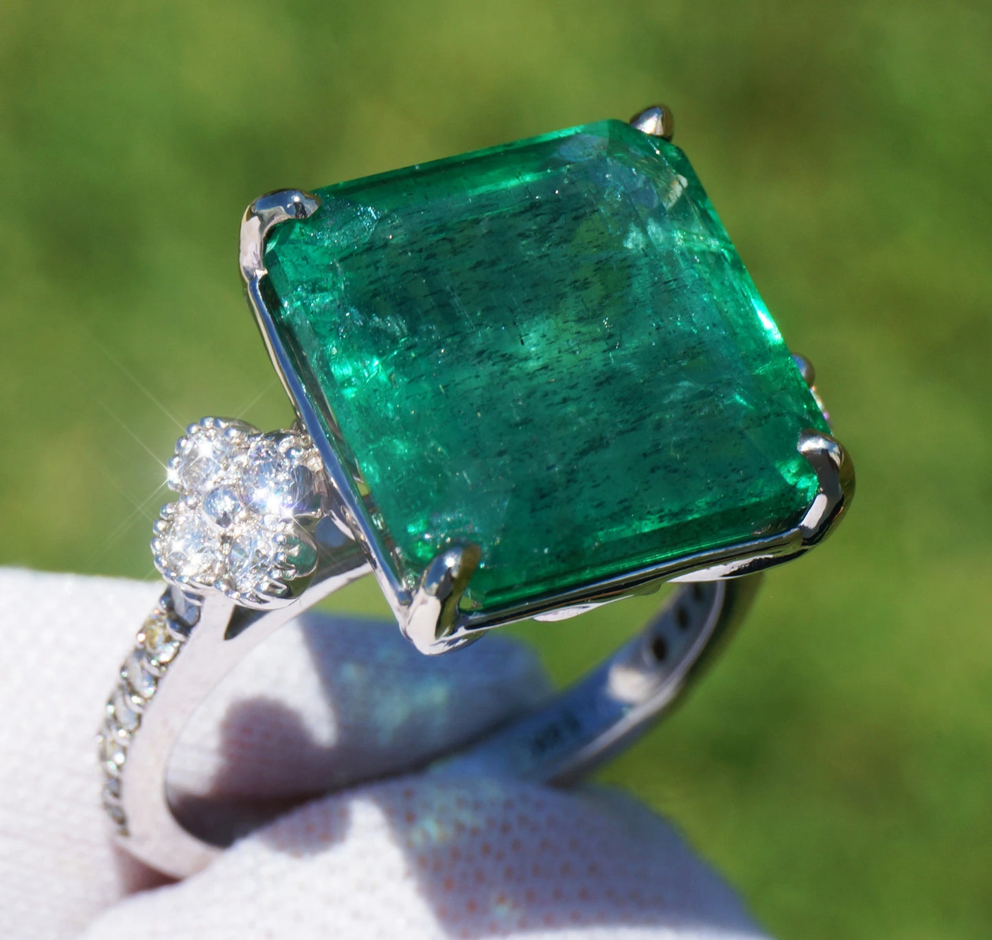 Emerald ring diamond gold white 14k green 11.28ctw gia certified