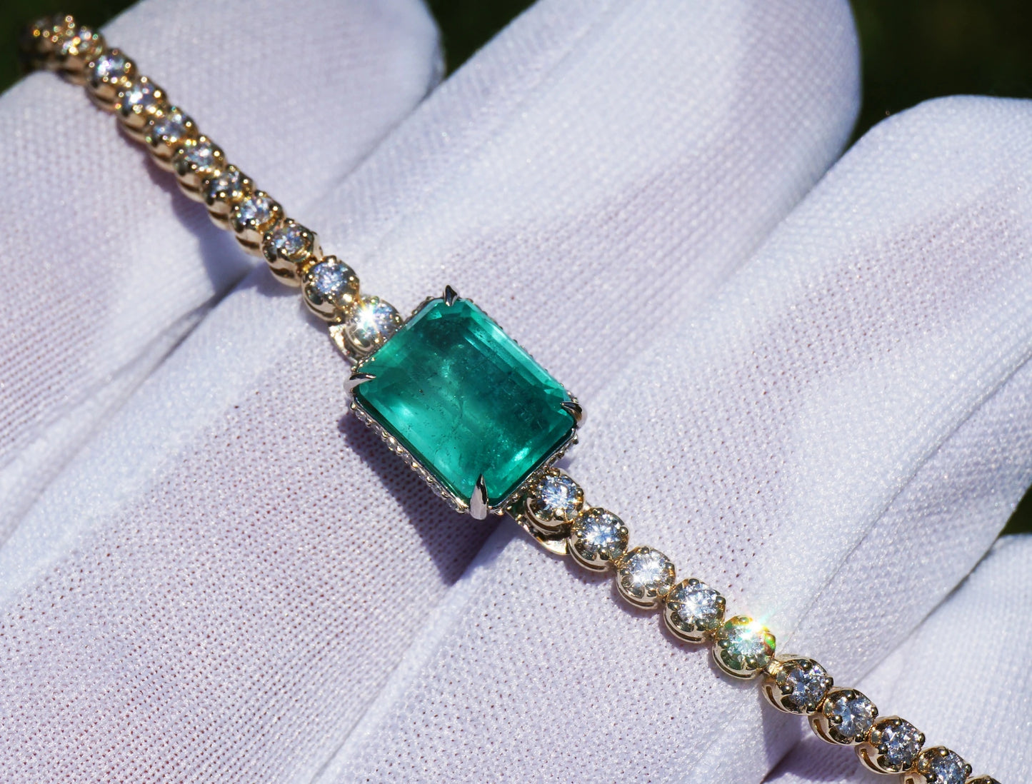 Emerald gold tennis bracelet diamond two-toned 14k gia certified 6.55ctw
